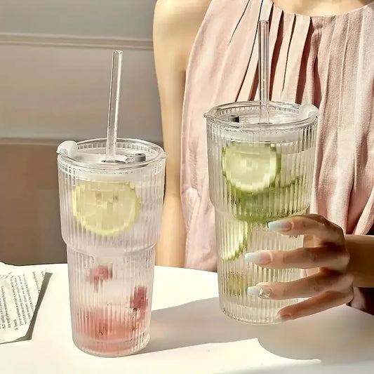 Puolikymppiset 600ml Stripe Glass Cup -kuppi langalla ja oljella – läpinäkyvää mehua, vettä ja jääkahvijuomalasia