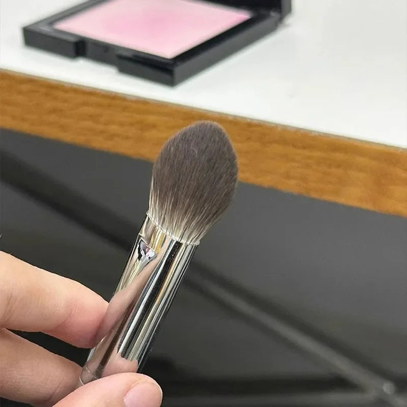 1/2PCS Peach Heart Blusher Brush – Pieni tasainen harja jauheelle, kermalle ja nestemäiselle blushille