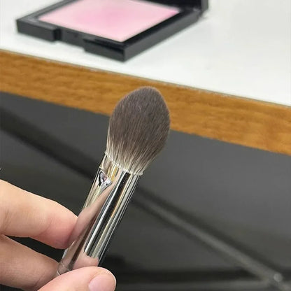 1/2PCS Peach Heart Blusher Brush – Pieni tasainen harja jauheelle, kermalle ja nestemäiselle blushille
